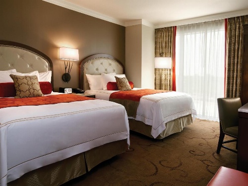 L'Auberge Baton Rouge image 16